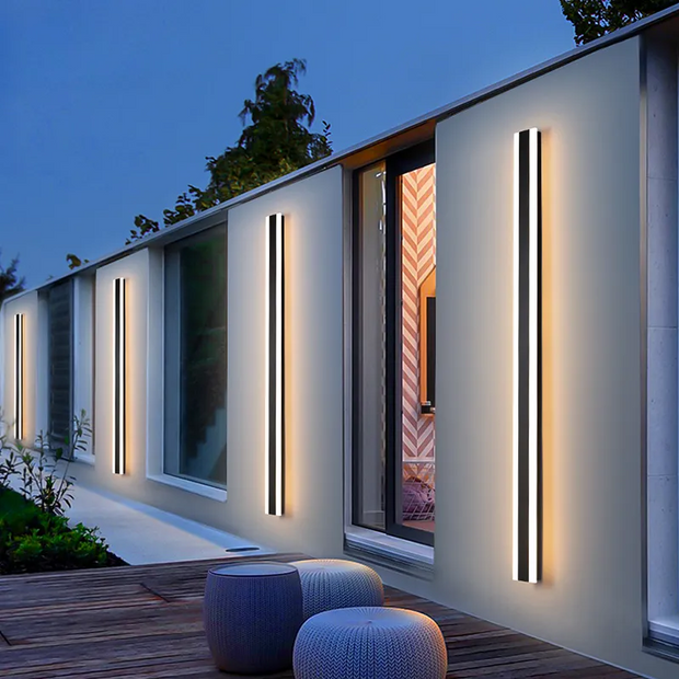 Lio - Solar Outdoor Wall Light