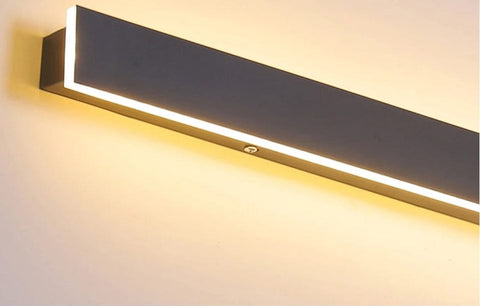 Outdoor Sleek Wall Light